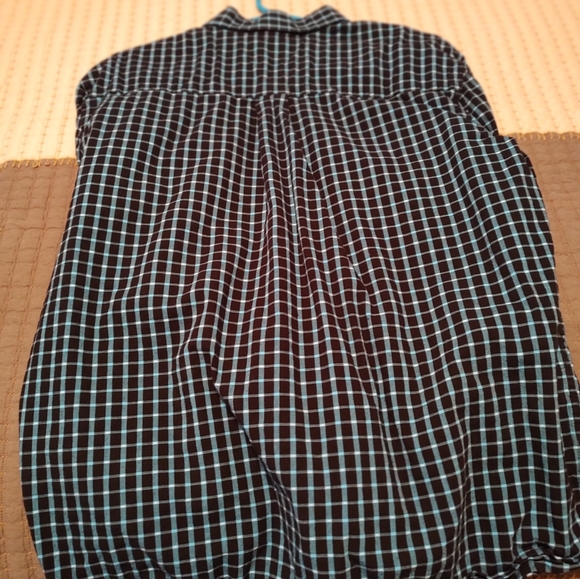Small long sleeve button up shirt - Picture 3 of 3